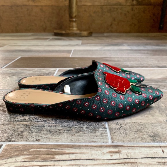 A New Day Pointed Mules w/Red Rose - Picture 3 of 8